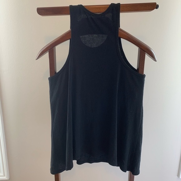 🌸Tank top🌸 - Picture 2 of 3